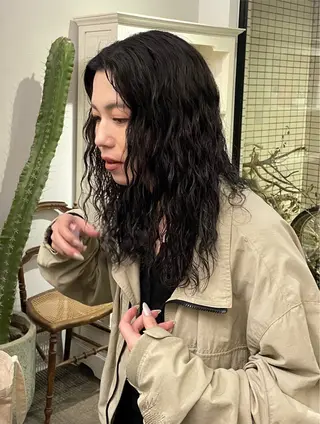 ロング カラー パーマ 沼田 彩虹のヘアスタイル