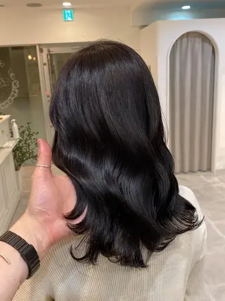 セミロング カラー ブリーチなし✨艶髪 カラー𓃲YAGIのヘアスタイル