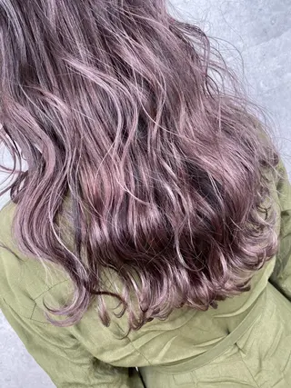 セミロング カラー _WHITE 天王寺のヘアスタイル