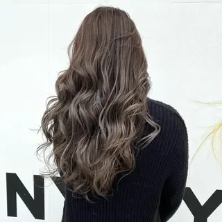 ロング カラー ブリーチカラー/ 岩破瑞希のヘアスタイル