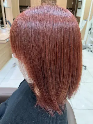 カラー 伊佐 愛のヘアスタイル