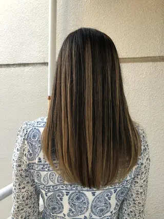 セミロング カラー ブリーチカラー🌈 石垣翔太のヘアスタイル