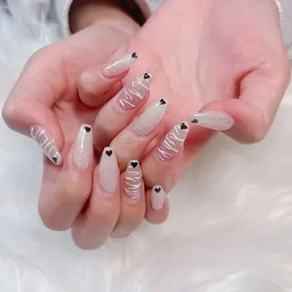 ネイル 根津 綾子のネイルデザイン