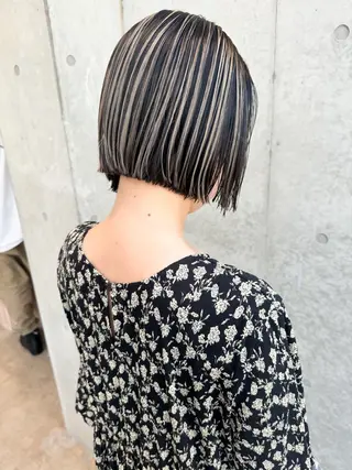 ショート カラー ヘアアレンジ ミニボブ/ブリーチ 🌈MISATOのヘアスタイル