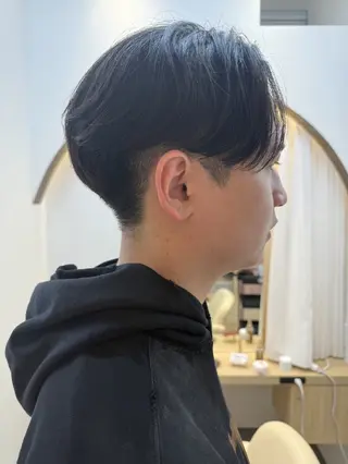 メンズ パーマ メンズ ヘアメイク ハイトーン キャロのヘアスタイル