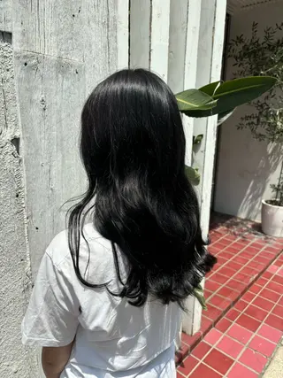 ロング ブリーチ予約率90% 以上✨森山陽向のヘアスタイル