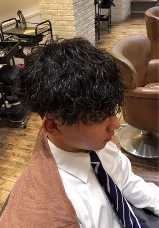 パーマ メンズ 韓国メンズヘア シンユウのヘアスタイル