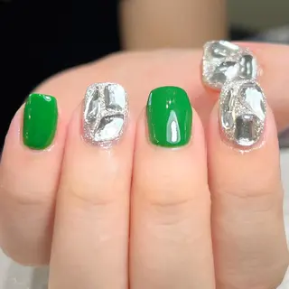 ネイル Mizuliネイル 眉毛メイクのサロンのネイルデザイン