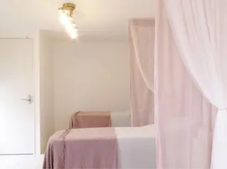 ミディアム ネイル マツエク・マツパ アイブロウ ワックス脱毛専門店 ICE 池袋の眉毛・アイブロウイメージ