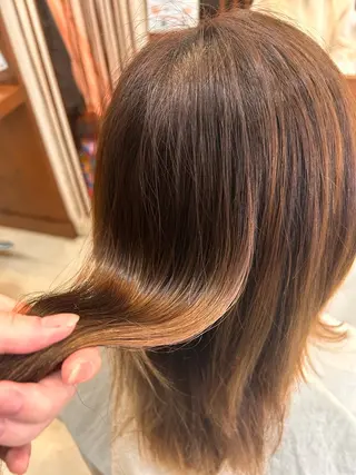 ミディアム 艶髪カラー┊︎ レイヤーボブ🍀きりのヘアスタイル