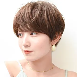 ショート ROBBY表参道所属・木村【ショート/ 耳だしショート】のヘアスタイル