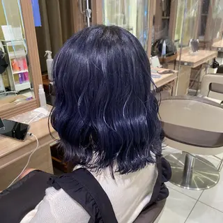 ショート カラー 飯田 みづきのヘアスタイル