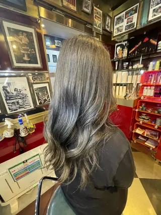 ミディアム カラー 👑派手髪/カット 👑ANRYのヘアスタイル