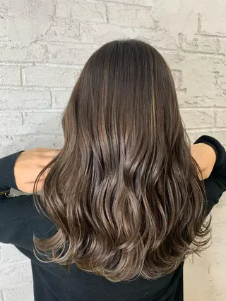 セミロング 🇺🇸ハイライト特 化美容師🇺🇸漆沢のヘアスタイル