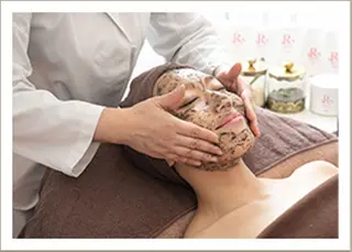 EMINAL恵比寿 HITOMIのエステ・リラクイメージ