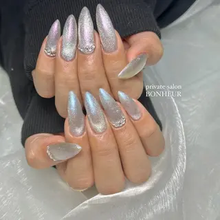 ネイル BONHEUR Annaのネイルデザイン