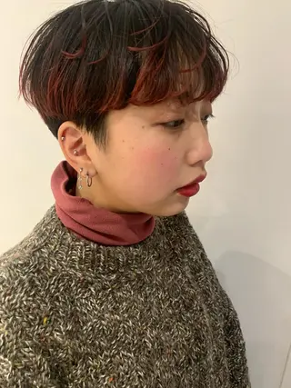 ショート nuu所属・💜ショート💜 ウルフ、ボブ二色亜美のヘアスタイル