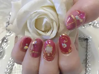ネイル エステとネイル ローズコンフォートのネイルデザイン