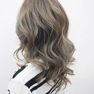 ミディアム カラー 永岡 鉄平のヘアスタイル