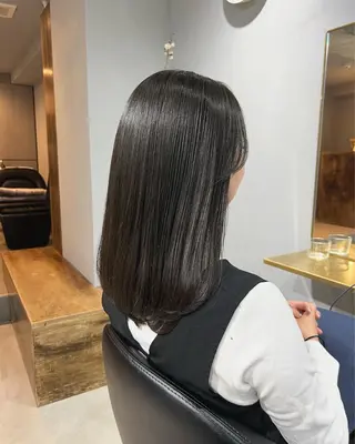 ミディアム カラー ALLY(アリー)所属・akane/ボブ /オリーブ/ブラウンのヘアスタイル