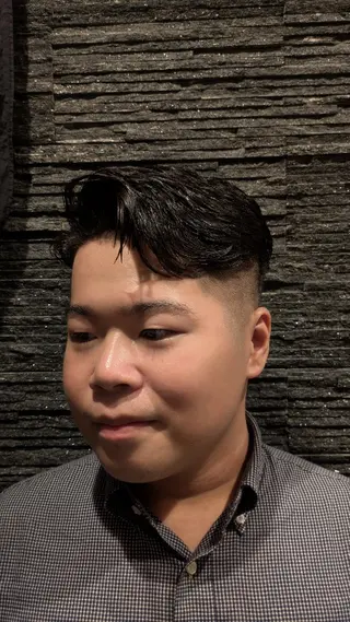 ショート 髙司 哲伸のヘアスタイル