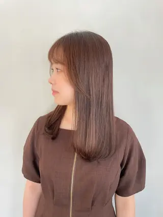 セミロング カラー TIECHEL所属・韓国ナチュラル・ ベージュ/落合夏希のヘアスタイル