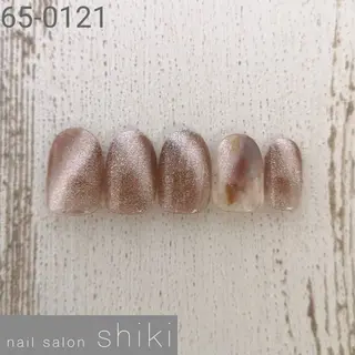 ネイル ネイルサロンshiki 平塚店所属・ウエダ ナツコのネイルデザイン