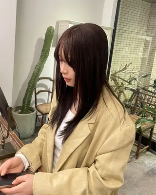 セミロング カラー 沼田 彩虹のヘアスタイル