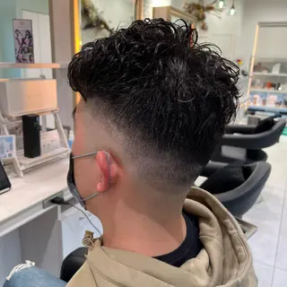 ショート パーマ メンズ 🥇メンズ特化 伊東輝のヘアスタイル