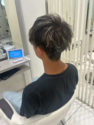 メンズ Earth市ヶ谷店所属・艶カラー特化美容師 ✂️✨️REIA✨️のヘアスタイル