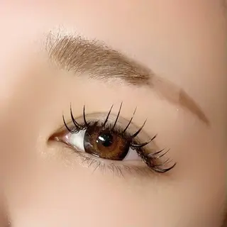 マツエク・マツパ eyelash salon M所属・M. yuinaの眉毛・アイブロウイメージ