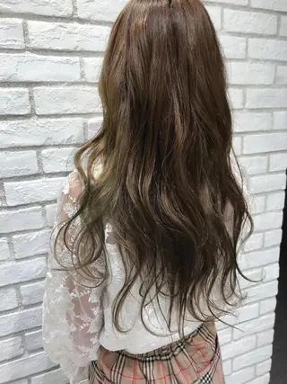 ロング カラー Ash 戸田公園店のヘアスタイル