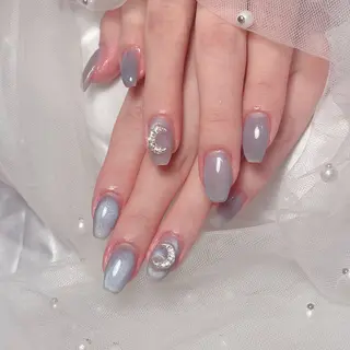 ミディアム Iris byEMILIAnail所属・Iris anjuのネイルデザイン