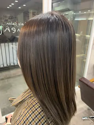 セミロング カラー memento 斎藤大覚のヘアスタイル