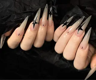 ネイル hello.nail所属・Horie 雪のネイルデザイン