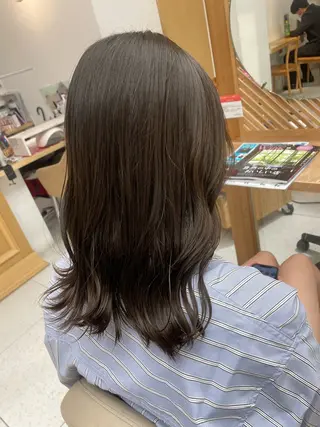 ミディアム カラー 福田 千尋のヘアスタイル