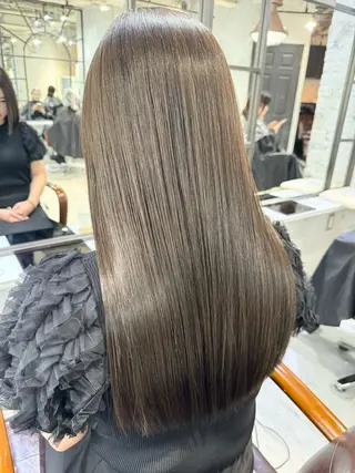 ミディアム カラー 髪質改善/縮毛矯正/ 艶髪/春山良太のヘアスタイル