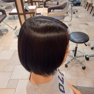 ショート カラー 極艶縮毛／髪質改善／ 内田こうたのヘアスタイル