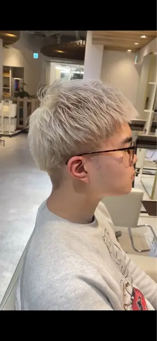 カラー 浦野 優希のヘアスタイル