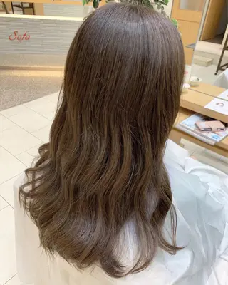 ロング カラー K. SUZUKAのヘアスタイル