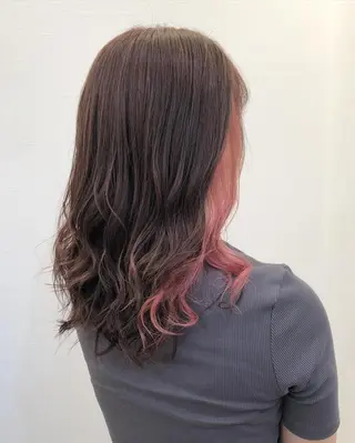 カラー Ruang所属・ツノガイ エリのヘアスタイル