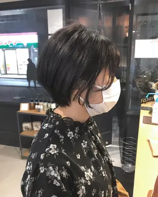 ショート 暖色カラー🍊 ボブ🌿顔周りcutのヘアスタイル