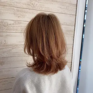 ミディアム レイヤー/ショート カット/服部タカノリのヘアスタイル