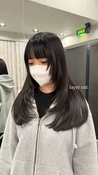 ロング ミウラナツサ 🖤レイヤーカットのヘアスタイル