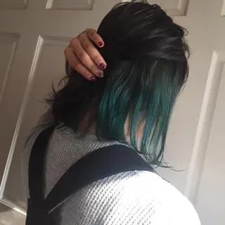 ミディアム カラー ホワイト&レイヤーカ ットエクステ長畠俊輔のヘアスタイル