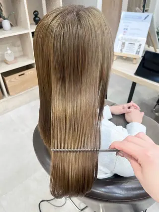 ロング 光を纏うツヤ感ロング Natsuki🪽のヘアスタイル