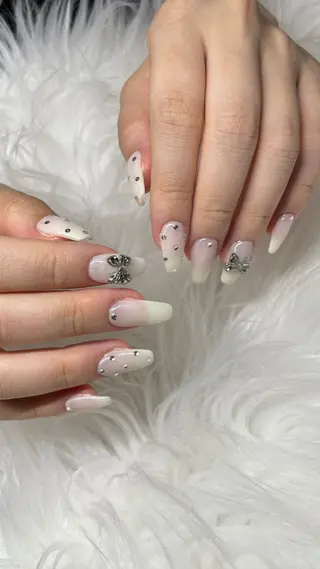 ネイル オーロラ所属・YUI nailのネイルデザイン
