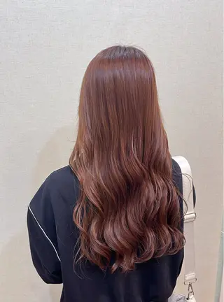 ロング カラー 伊藤 由妃乃のヘアスタイル