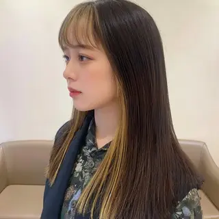 ロング 赤みオフの透明感職人 /ケア重視の美髪施術のヘアスタイル