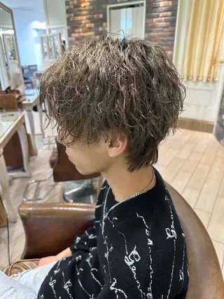 パーマ メンズ 増渕 駿介のヘアスタイル